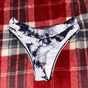 black and white type-dye bikini bottoms